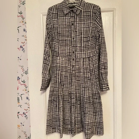 CALVIN KLEIN Shirtdress! Timeless! Sz 4 - Picture 2 of 13